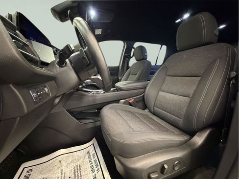 Used 2025 Chevrolet Traverse LT AWD/4WD image 24