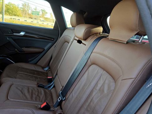 Used 2018 Audi Q5 2.0T Premium w/ Convenience Package image 32