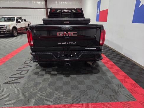 Used 2021 GMC Sierra 2500 Denali w/ Denali Black Diamond Edition image 13