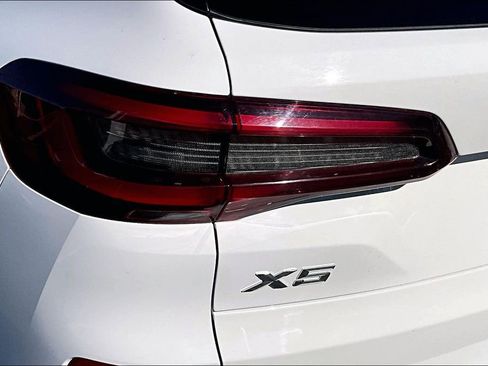Used 2022 BMW X5 xDrive45e w/ M Sport Package image 28