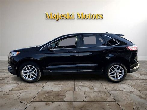 Used 2021 Ford Edge SEL w/ Convenience Package image 4