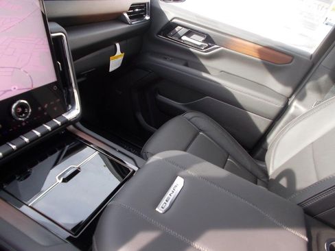 New 2026 GMC Yukon Denali w/ Denali Reserve Package image 27