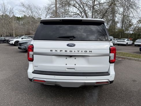 Used 2024 Ford Expedition XLT image 5