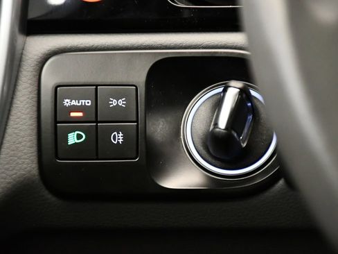 Used 2023 Porsche Cayenne image 25