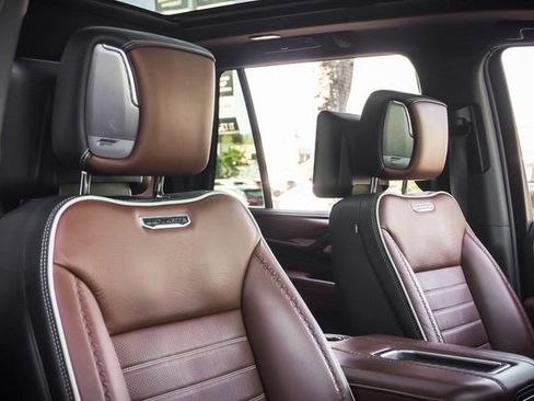 Used 2024 GMC Yukon Denali Ultimate image 26