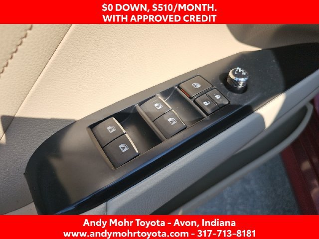 Used 2018 Toyota Camry XLE FWD image 12