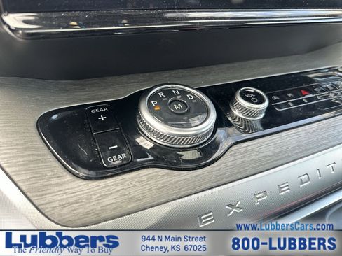 Used 2025 Ford Expedition Max Platinum AWD/4WD image 20
