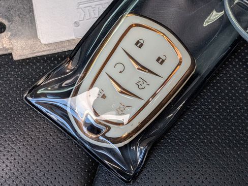 Used 2019 Cadillac Escalade Luxury image 40