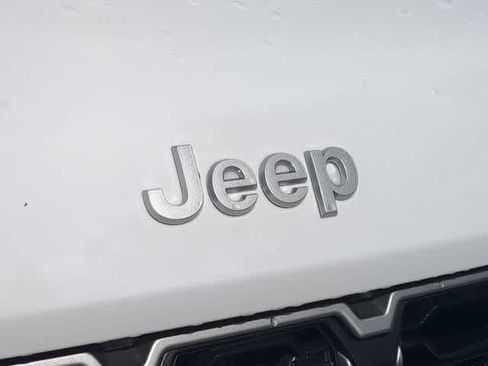 New 2026 Jeep Grand Cherokee Limited AWD/4WD image 12