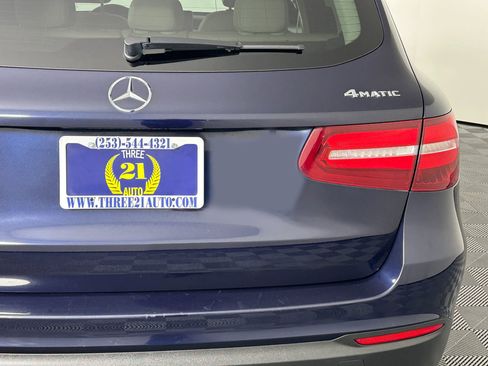 Used 2019 Mercedes-Benz GLC 300 GLC 300 4MATIC Sport Utility 4 image 14
