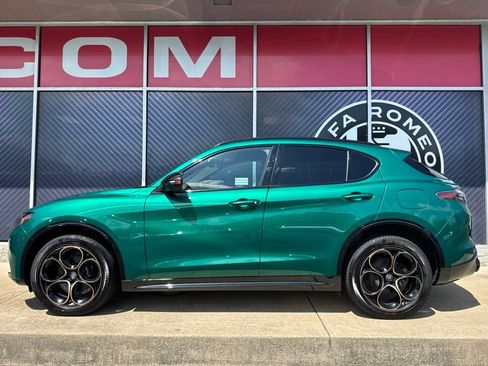 New 2025 Alfa Romeo Stelvio Sprint AWD/4WD image 15