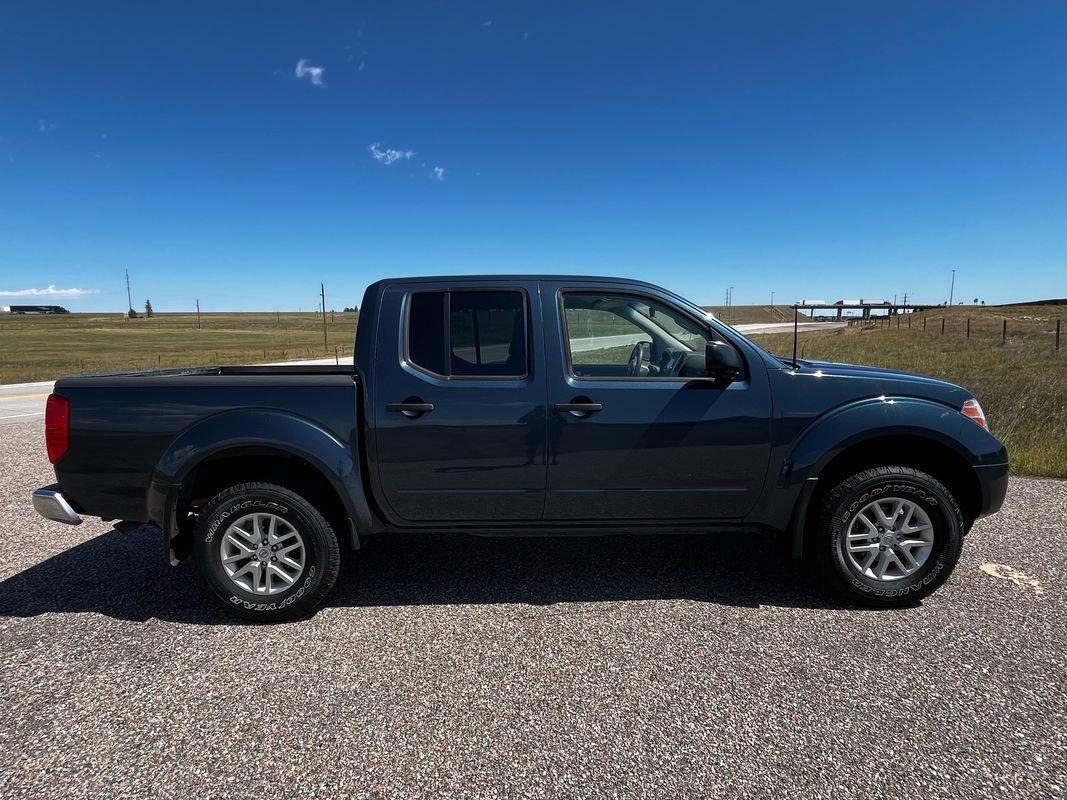 Used 2018 Nissan Frontier SV AWD/4WD image 6