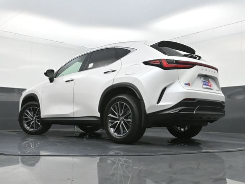Used 2025 Lexus NX 250 FWD w/ Accessory Package (Z1) image 29