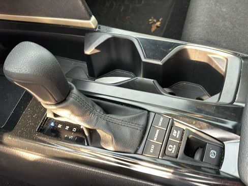Used 2025 Toyota Camry LE FWD image 20