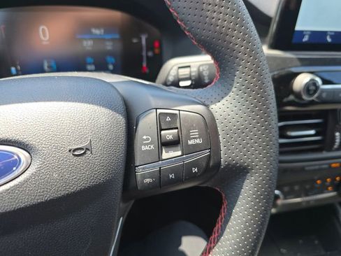 Used 2025 Ford Escape ST-Line AWD/4WD image 19