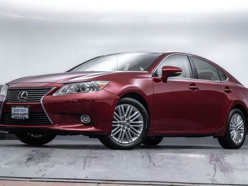 Used 2014 Lexus ES 350 w/ Luxury Package image 2