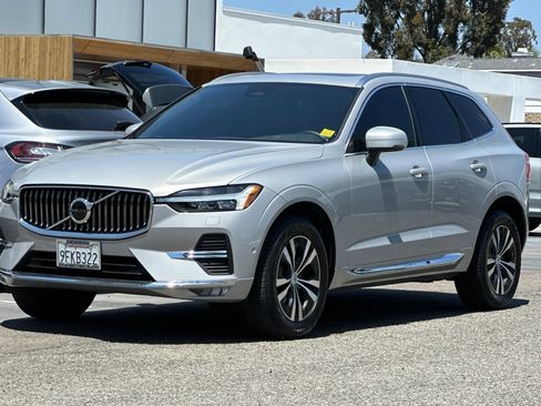 Certified 2023 Volvo XC60 B5 Plus w/ Climate Package FWD image 8