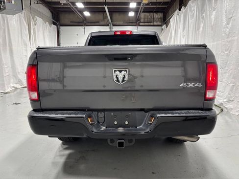 Used 2018 RAM 1500 Express AWD/4WD image 6