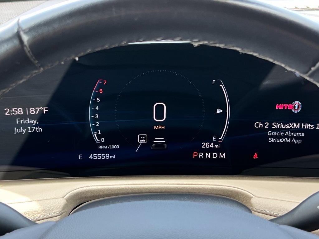 Used 2025 Cadillac XT4 Premium Luxury FWD image 28