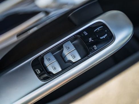 New 2026 Mercedes-Benz C 300 4MATIC Sedan image 37