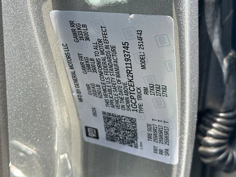 Used 2024 Chevrolet Colorado LT w/ LT Convenience Package III AWD/4WD image 27