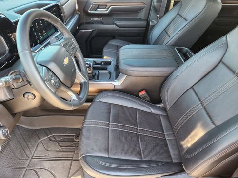 Certified 2024 Chevrolet Silverado 1500 High Country w/ High Country Premium Package image 11