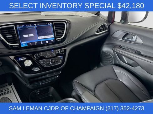 New 2026 Chrysler Pacifica Select w/ S Appearance Package FWD image 21