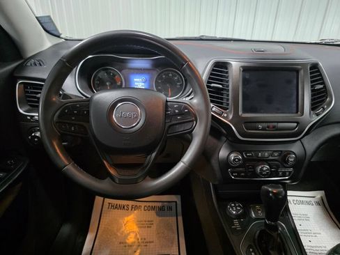 Used 2020 Jeep Cherokee Trailhawk AWD/4WD image 9