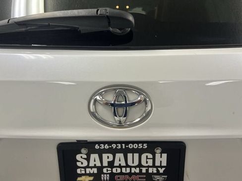 Used 2023 Toyota Highlander XLE AWD/4WD image 32