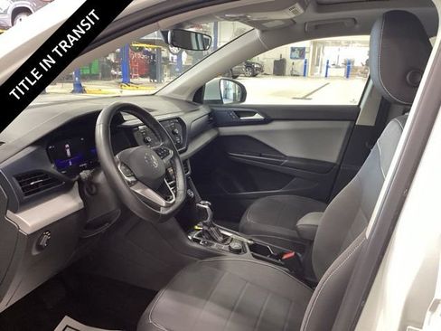 Used 2023 Volkswagen Taos SE w/ Panoramic Sunroof Package AWD/4WD image 10