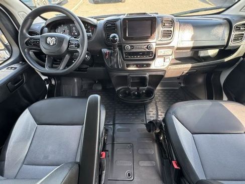 Used 2025 RAM ProMaster 2500 w/ Convenience Group FWD image 14