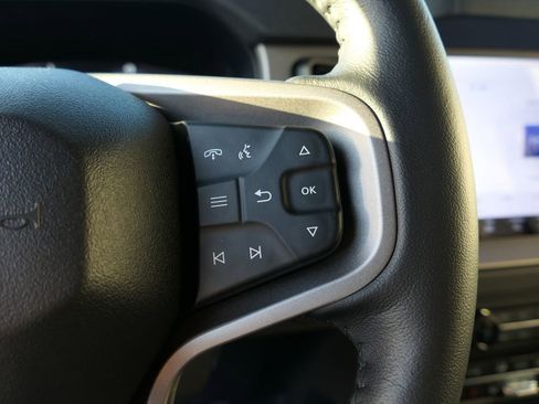 Used 2025 Ford Bronco Outer Banks image 16