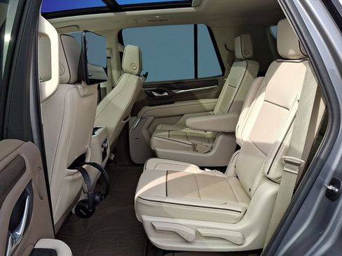 Used 2022 GMC Yukon Denali w/ Denali Ultimate Package AWD/4WD image 6