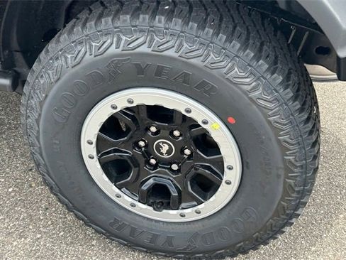 New 2023 Ford Bronco Badlands image 7