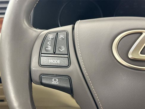 Used 2017 Lexus LS 460 L RWD image 18