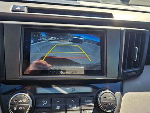 Used 2016 Toyota RAV4 XLE image 27