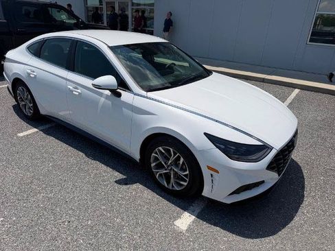 Used 2023 Hyundai Sonata SEL w/ Preferred Accessory Package FWD image 2