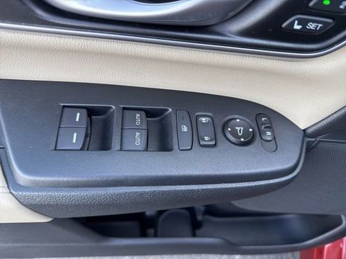 Used 2018 Honda CR-V Touring image 26