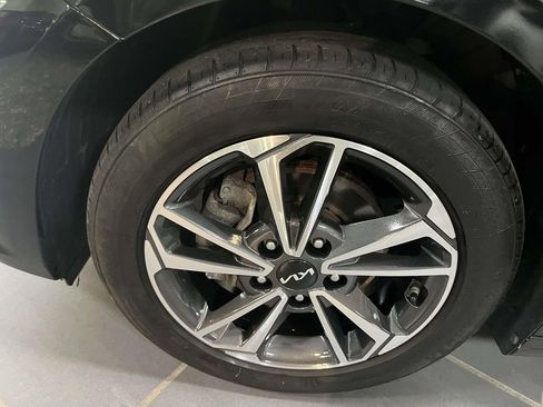 Used 2023 Kia Forte LXS FWD image 10