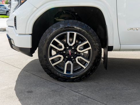 Used 2024 GMC Sierra 1500 AT4 w/ AT4 Preferred Package image 32