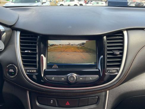 Used 2018 Chevrolet Trax LT w/ LT Convenience Package image 32