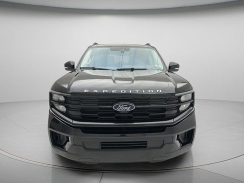 Used 2025 Ford Expedition Max Active AWD/4WD image 2