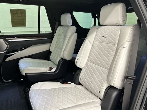 Used 2026 Cadillac Escalade Platinum Sport w/ LPO, ONYX Package AWD/4WD image 16