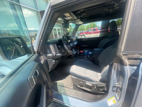Used 2023 Ford Bronco Outer Banks AWD/4WD image 6