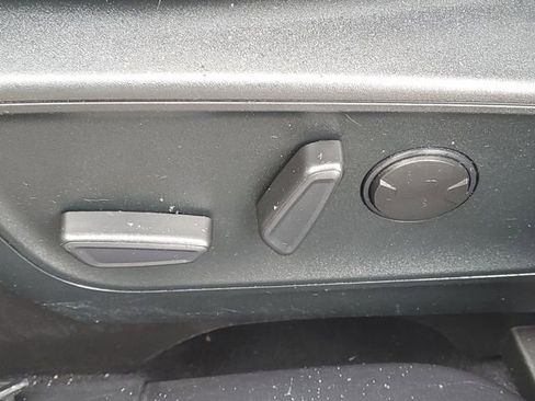 Used 2022 Ford Escape SEL image 7