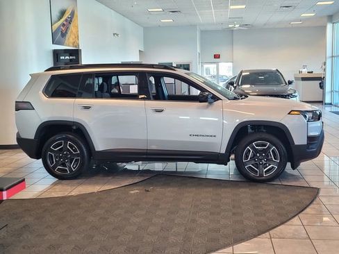 New 2026 Jeep Cherokee Laredo image 3