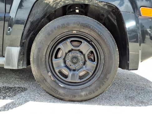 Used 2010 Jeep Patriot Sport image 23