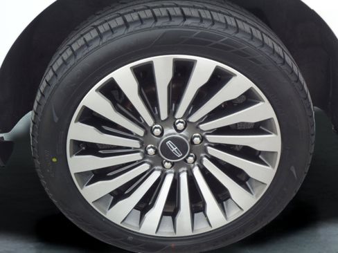 Used 2021 Lincoln Navigator Reserve image 9