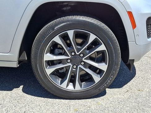 Used 2021 Jeep Grand Cherokee L Overland w/ Luxury Tech Group IV AWD/4WD image 8