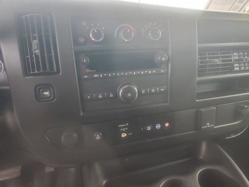 Used 2025 GMC Savana 2500 w/ Driver Convenience Package image 22